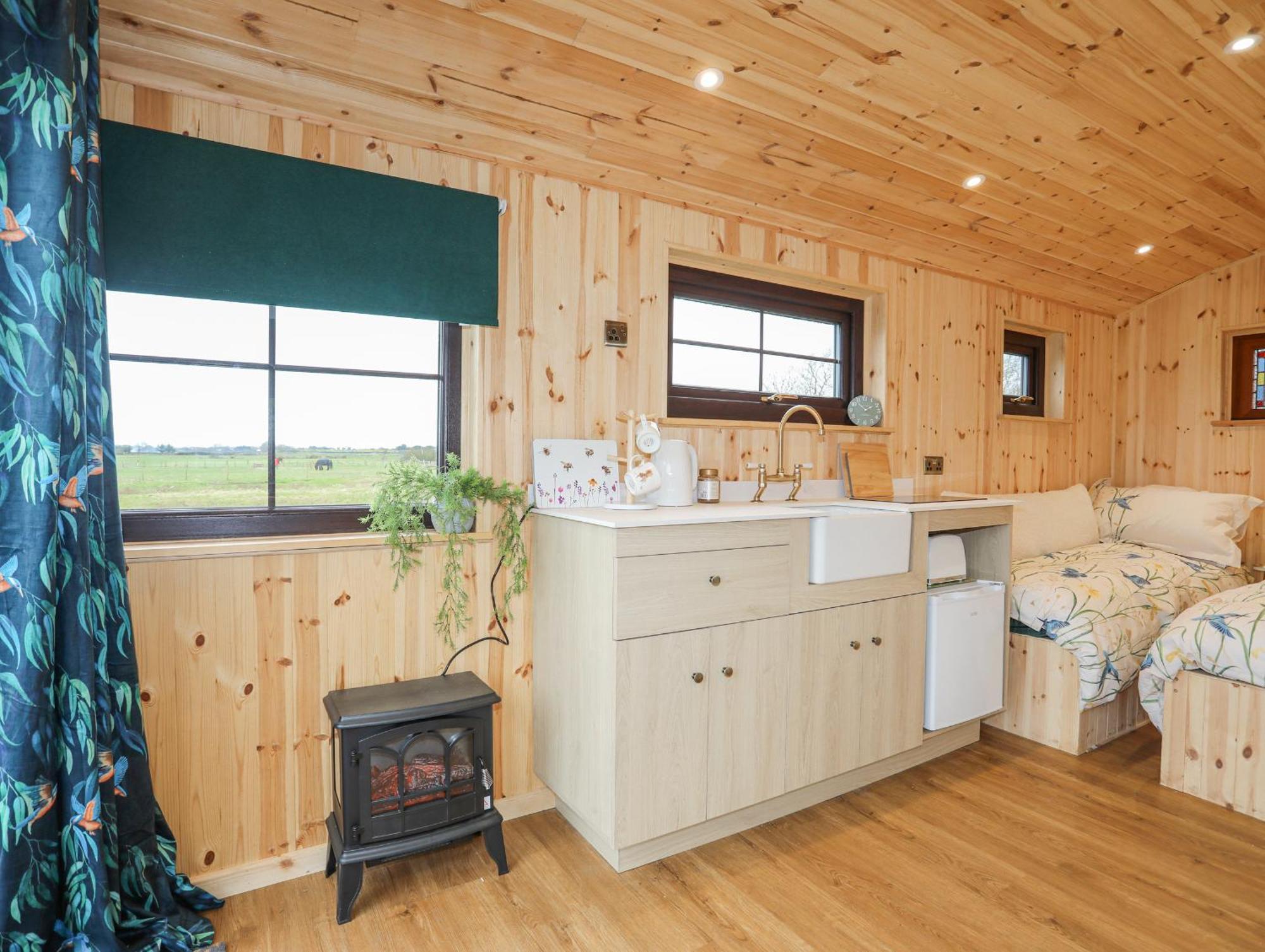 Tal Sarn Shepherd Hut Holiday home Llanfairpwllgwyngyll