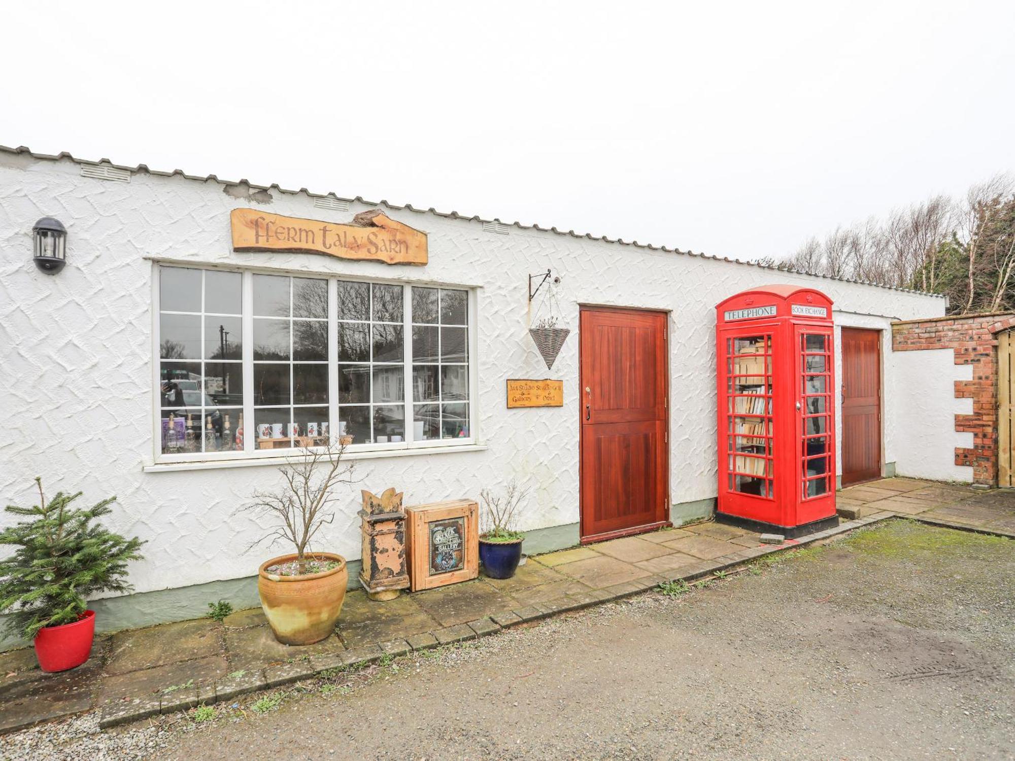 Tal Sarn Shepherd Hut Holiday home *